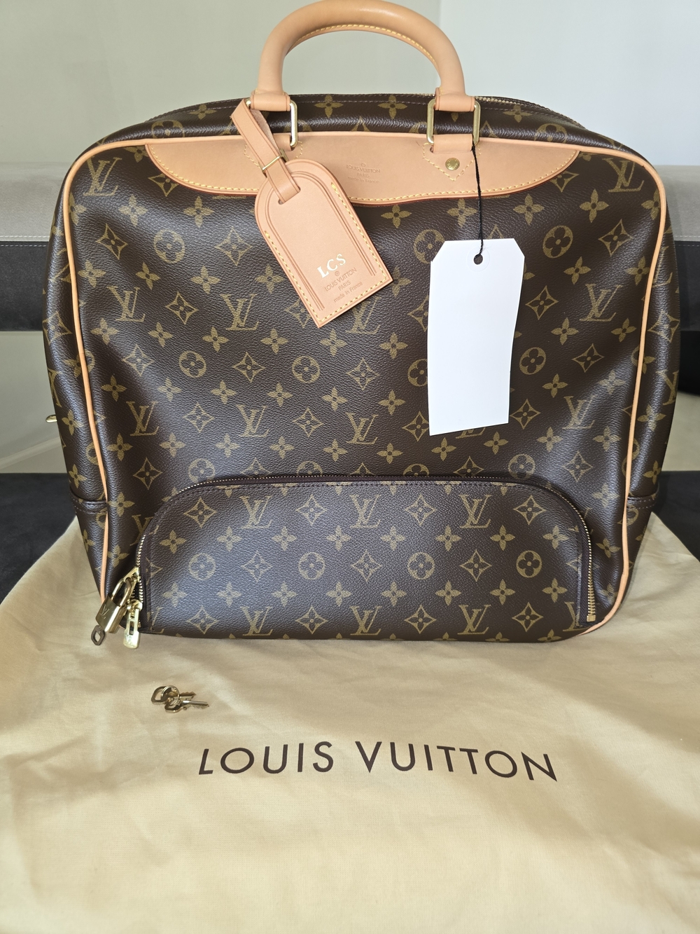 Authentic Louis Vuitton Monogram Soft Handbag Briefcase MB0016 COA